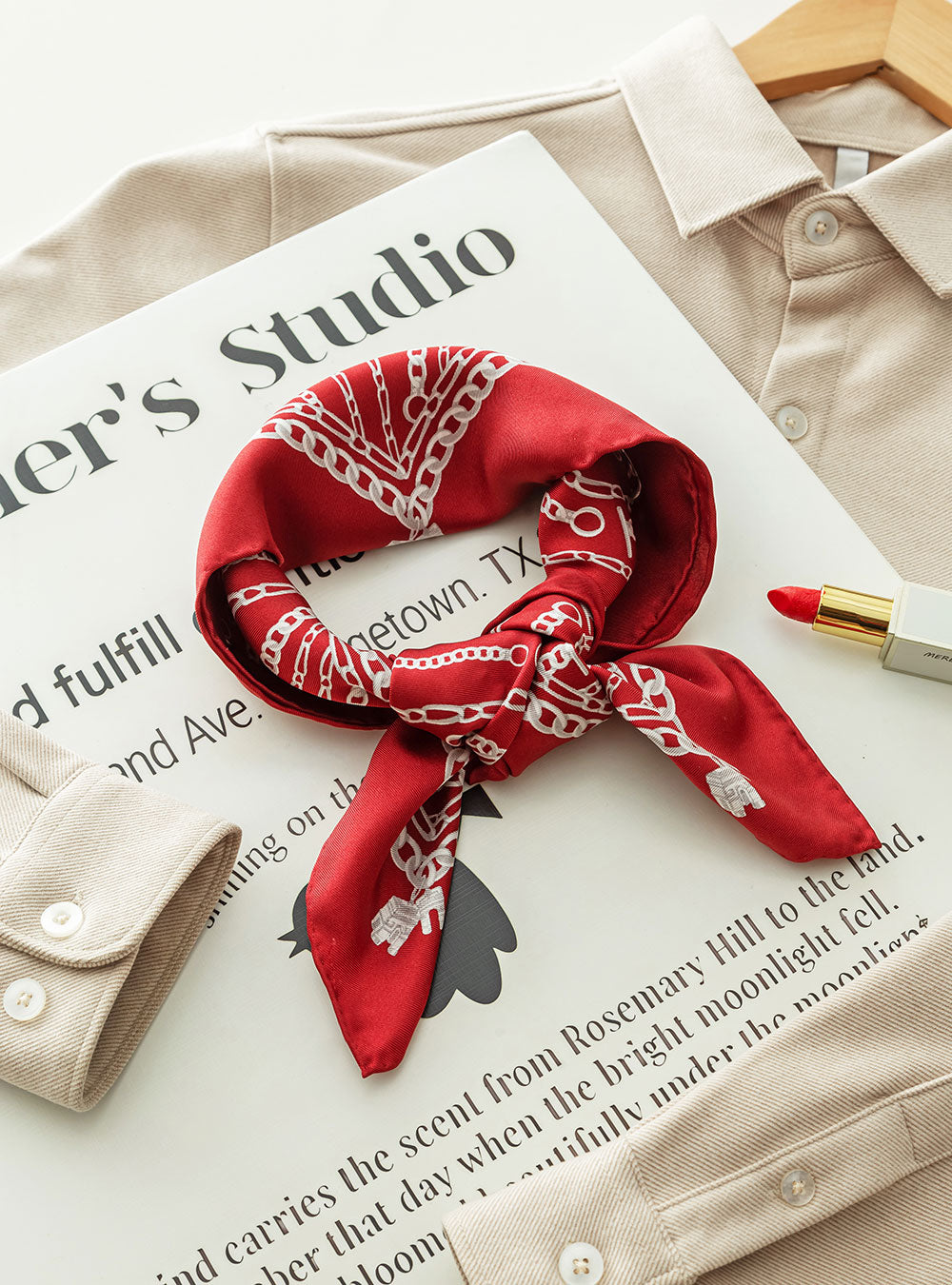 XWC7105-2 Chain Baroque Silk Twill Square Scarf