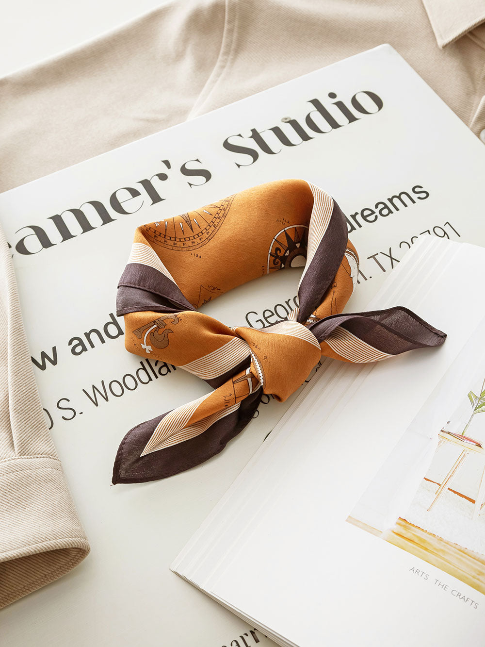 ZSFJ77 Caramel Star Geometric Pattern Square Scarf