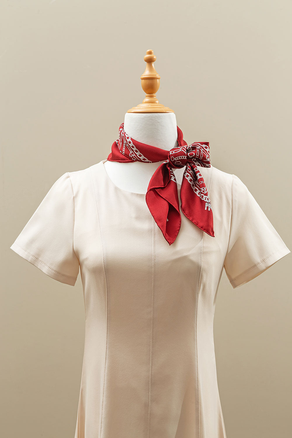 XWC7105-2 Chain Baroque Silk Twill Square Scarf