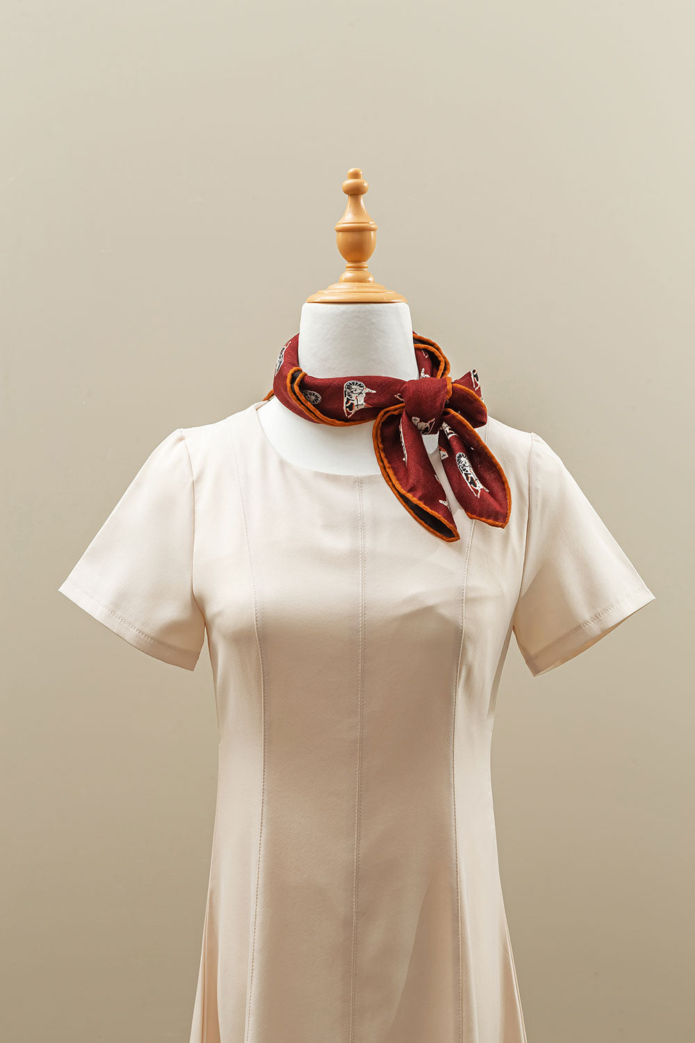 ZSYM102 Classic Car Silk Wool Square Scarf