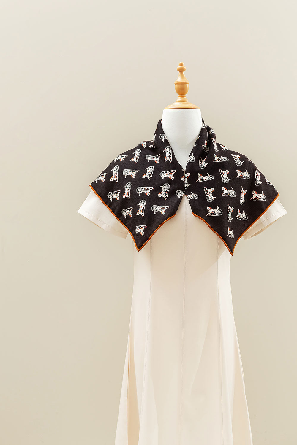 ZSYM102 Classic Car Silk Wool Square Scarf